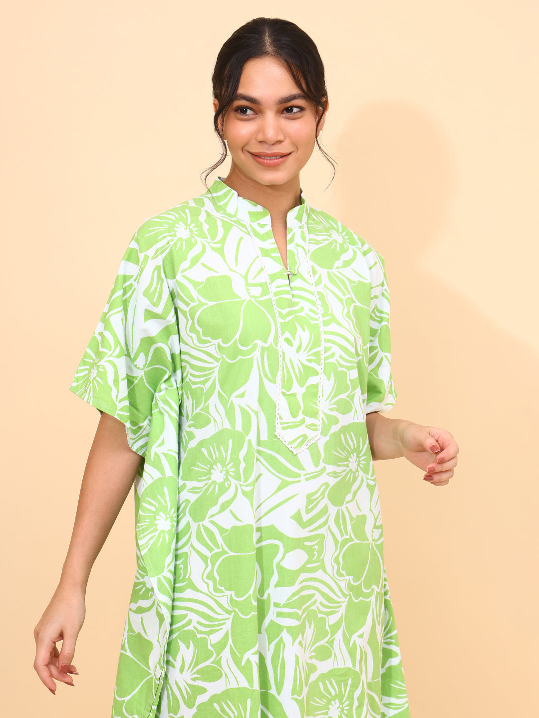 TROPICAL BLOOM