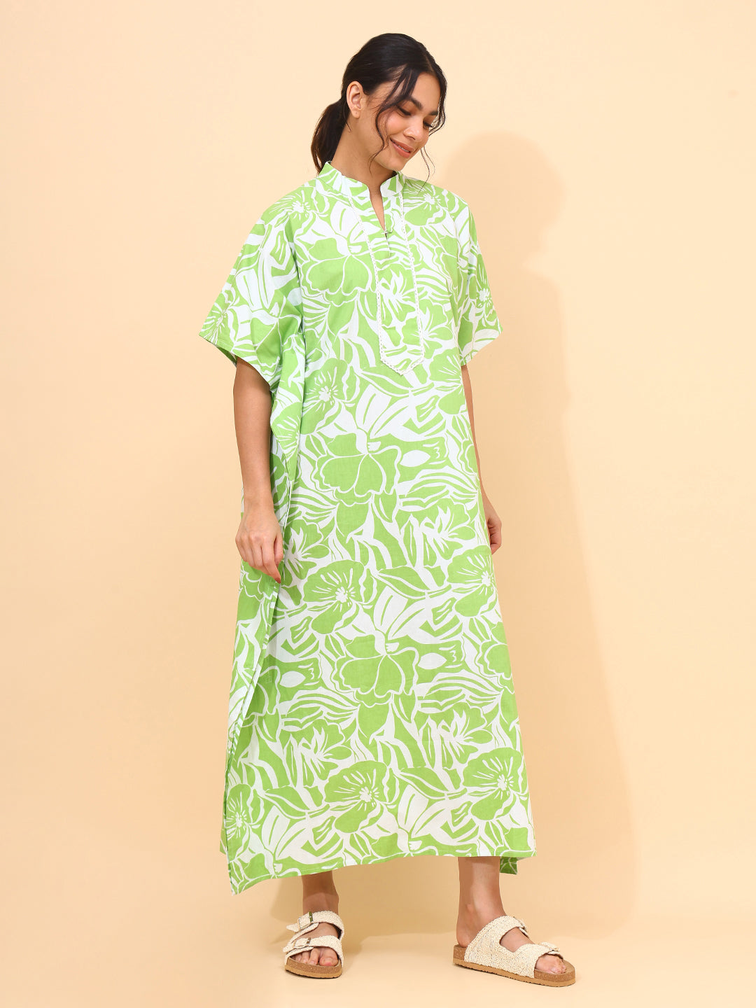 TROPICAL BLOOM